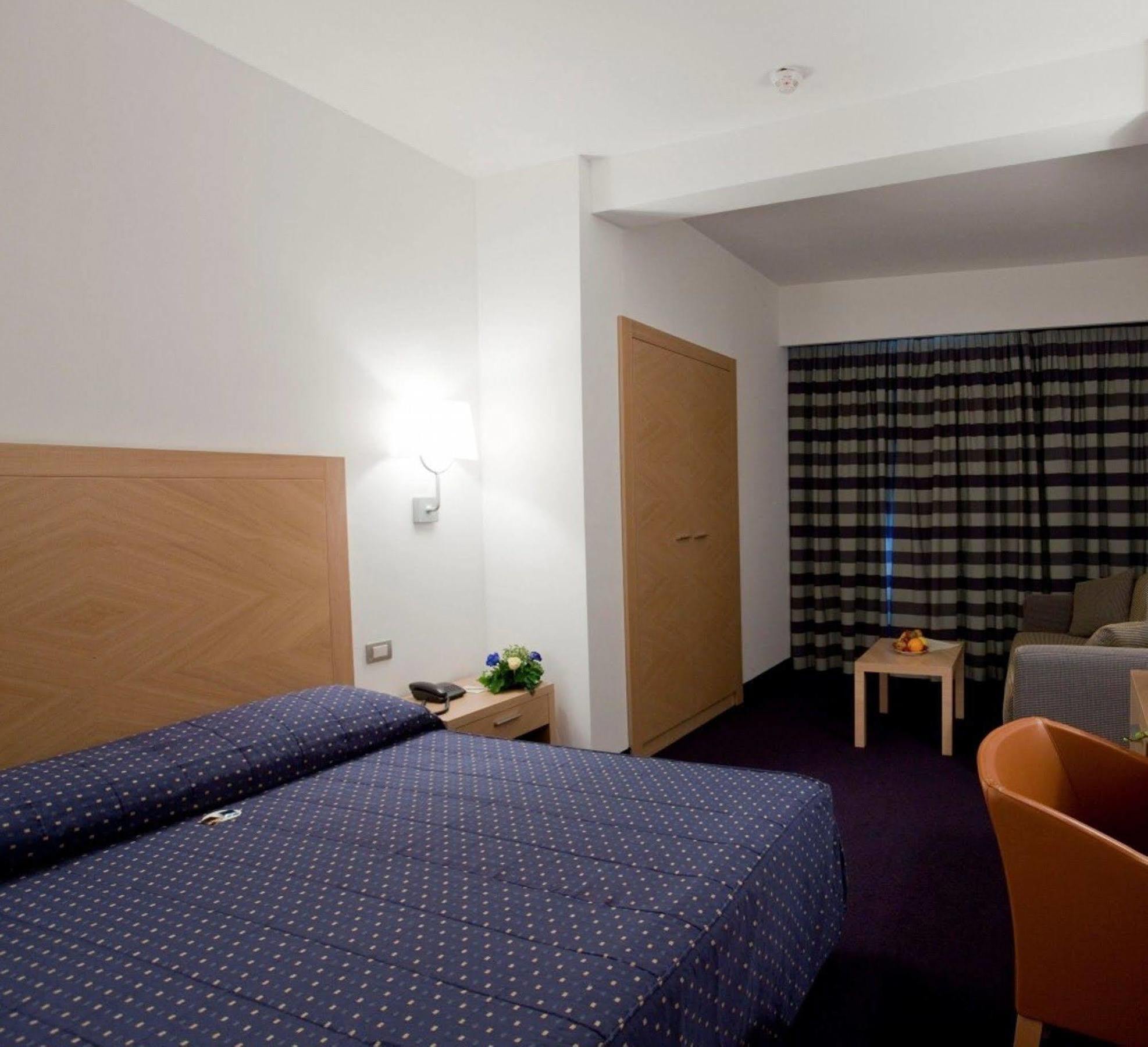 קמפובאסו Centrum Palace Hotel & Resorts מראה חיצוני תמונה